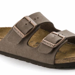 Kids' Birkenstock Arizona Sandals -Mocha -Fashion Shoes Store birkenstock kids arizona 552893 mocha close up 40175.1614980098