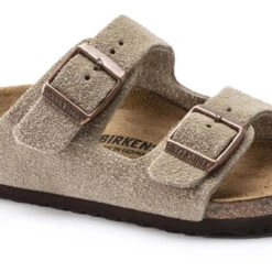 Little Girls' Birkenstock Arizona Sandal - Taupe -Fashion Shoes Store girls birkenstock arizona 1021704 taupe closeup 72004.1641595566